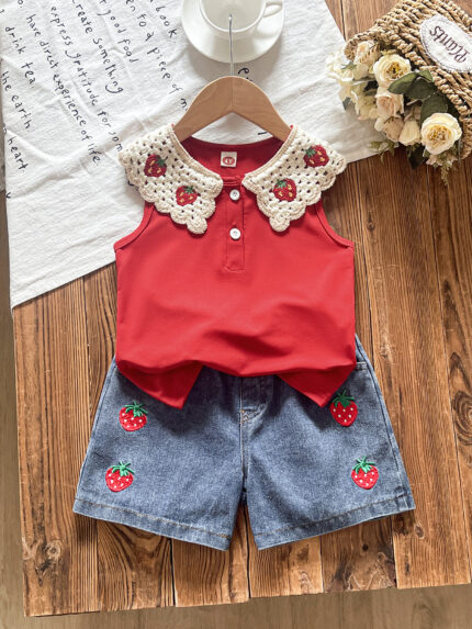 2026 hot-selling girls' cute strawberry-colored plain top matching embroidered denim short set, two-piece set